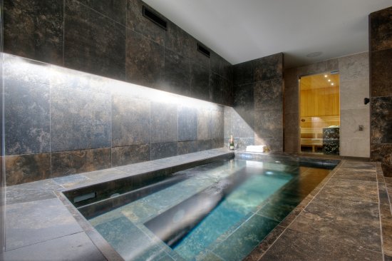 A photo of an inside spa bathtub at Arndal Spa | The Best 5 Spas in Copenhagen | Amitylux Tours | Scandinavian Guided Tours | VIP & Luxury Experiences in the Nordics