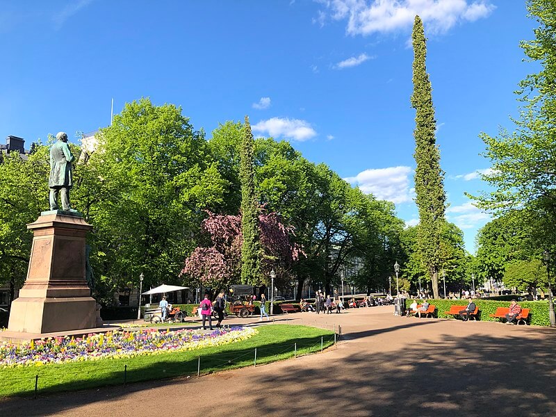 A photo of Esplanadi Park | Helsinki (Part 1): A Must See List of Unique Sites | Amitylux Tours | Scandinavian Guided Tours | VIP & Luxury Experiences in the Nordics