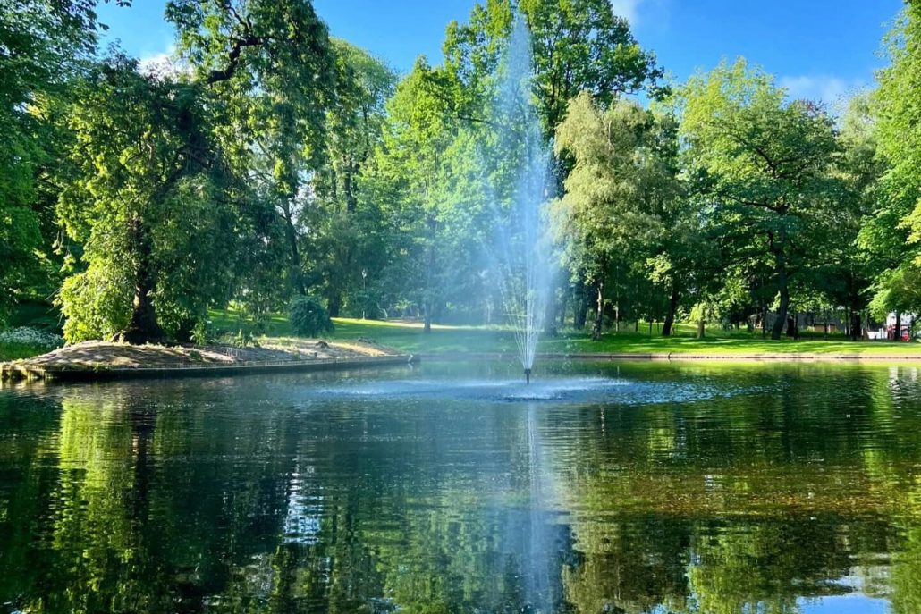 Neighborhoods in Oslo. Kvadraturen. Royal Palace Park