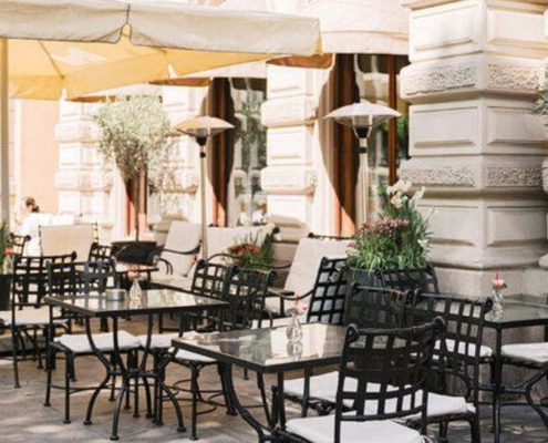 Heritage Hotels in Helsinki, Hotel Kamp, outside tables at the bistro