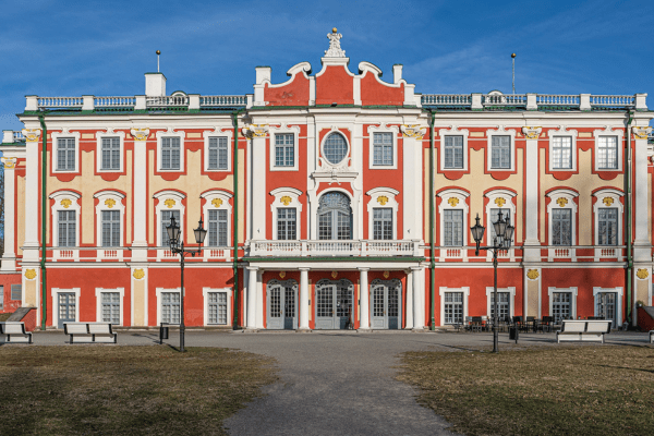 exterior of Kadriorg palace