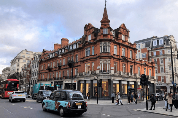 street view of Oxford Street in London