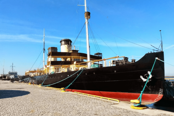 Seaplane harbour museum