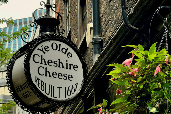 Ye Olde Cheshire Cheese pub in London on Fleet Street