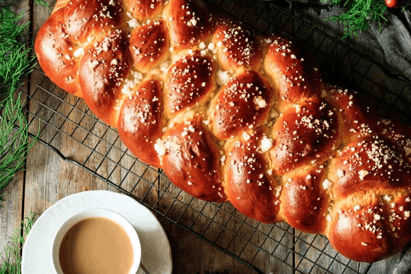Pulla – Cardamom Bread