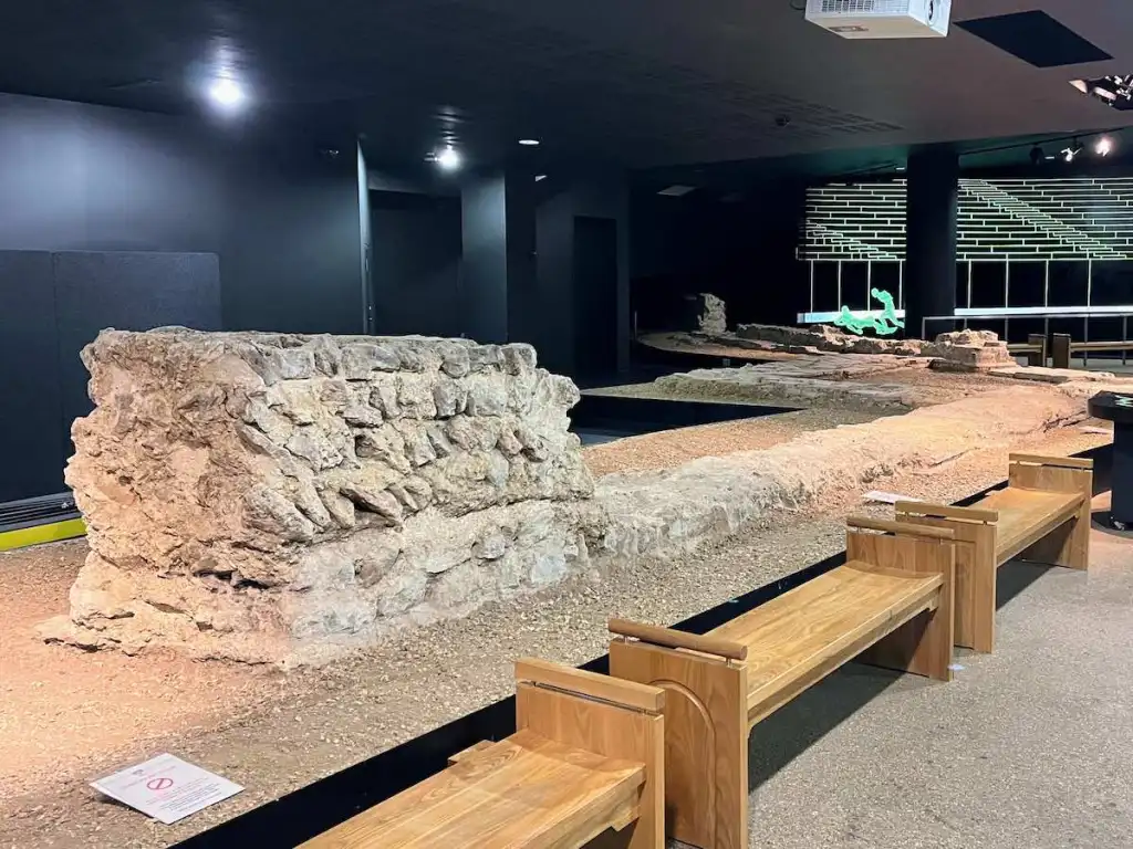 The Roman Amphitheatre Under the Guildhall
